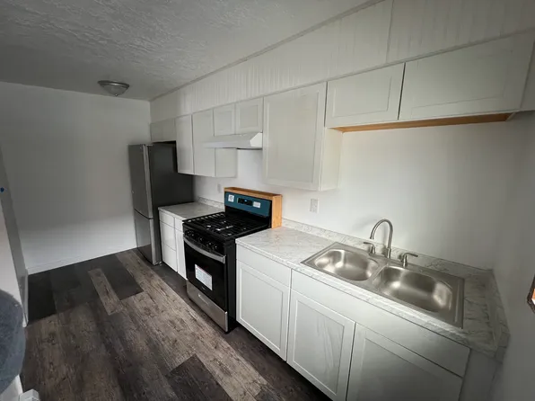 202 E Potter Dr #3, Anchorage, AK 99518