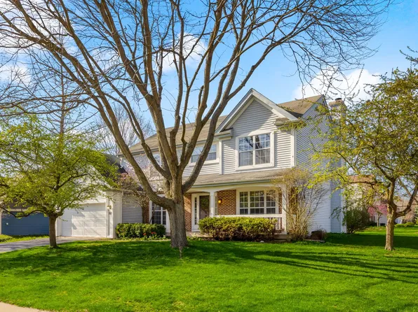 561 Meadowview Dr, Wauconda, IL 60084