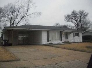 706 Village Square Dr, Hazelwood, MO