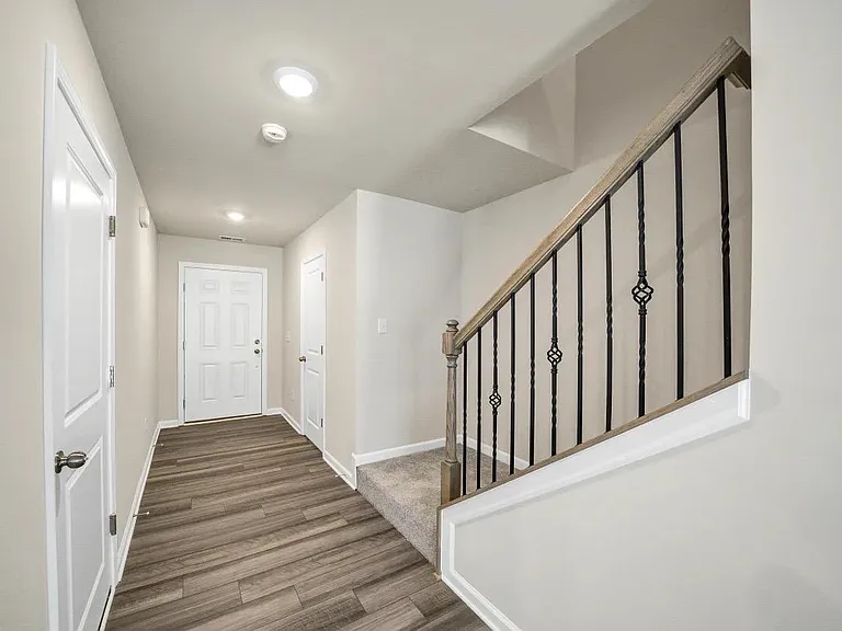 109C Rose Park Ct — Photo 2