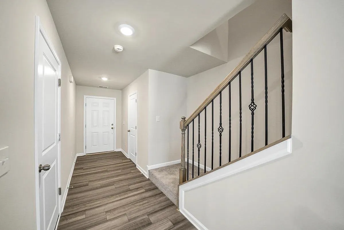 Building Photo - 109C Rose Park Ct