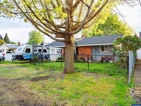 1315 30th Ave NE, Salem, OR 97301