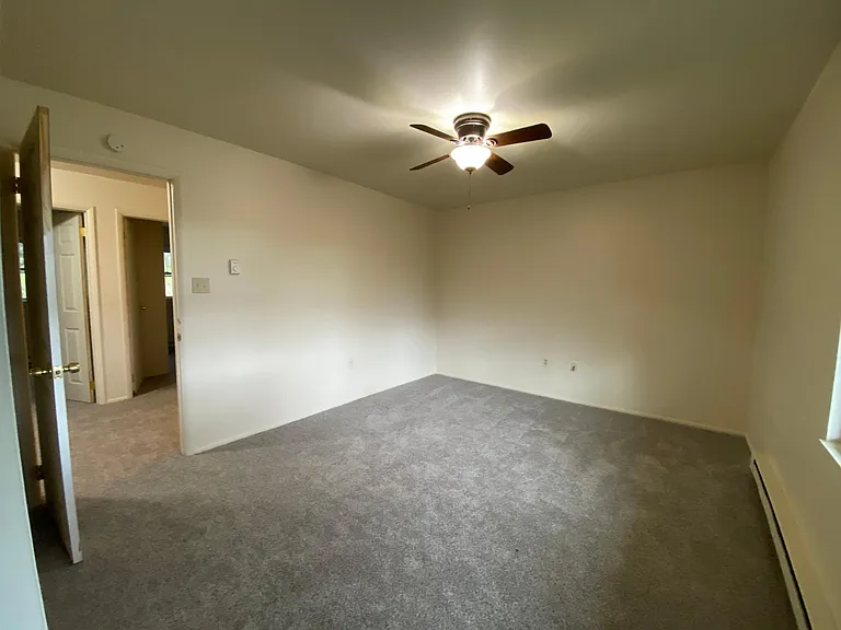 325 W Ridge St — Photo 8