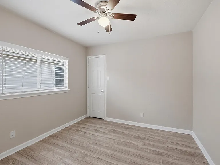 7038 Hallie Spirit — Photo 14