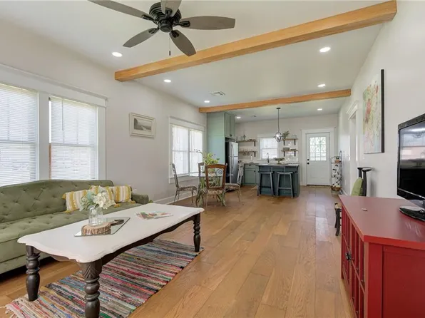 806 W Choctaw St, Lindsay, OK 73052