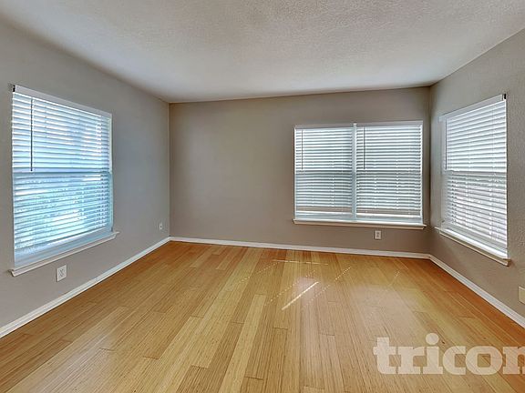 3rd image of 706 Olney Dr