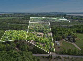 E Otto Rd, Suttons Bay, MI 49682