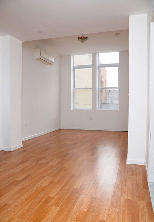 1st image of 261 W 126th St #2A