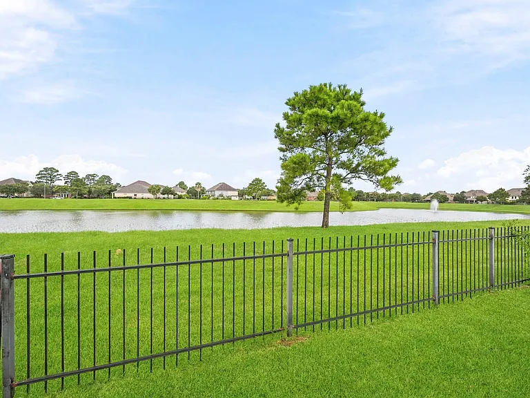 14403 Lakepointe Bend Ln — Photo 7