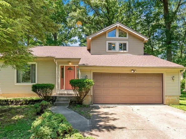 1674 Foxwood Trl, Loveland, OH 45140
