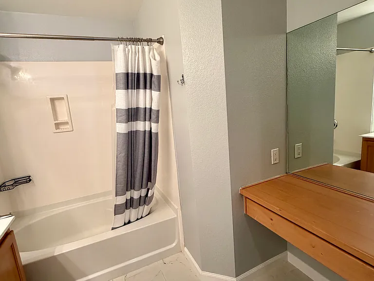 31 E Agate Ave #302 — Photo 8