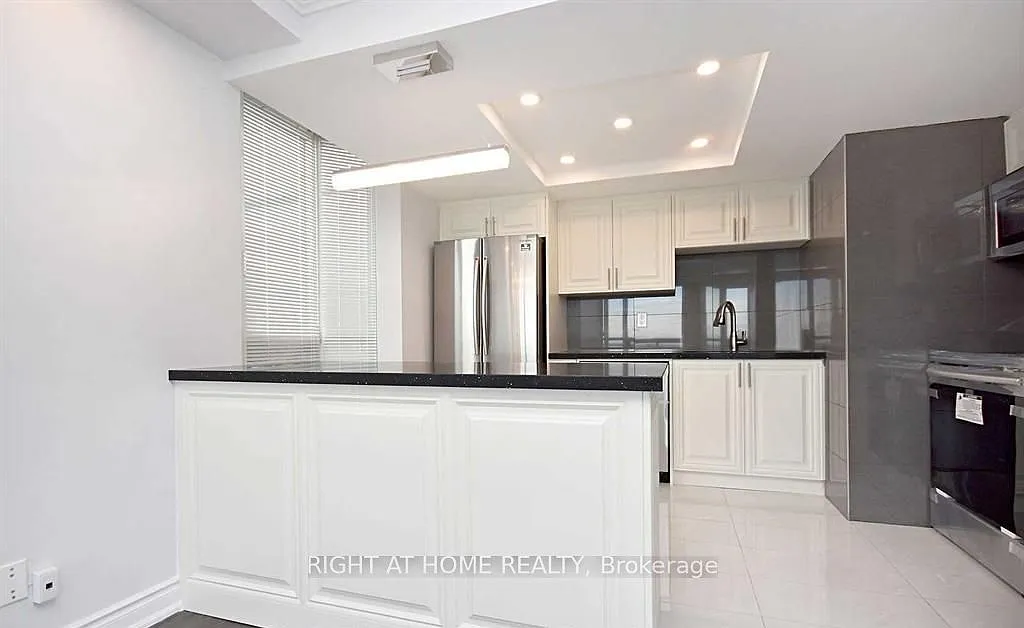3 bed, $2,850 — Photo 2