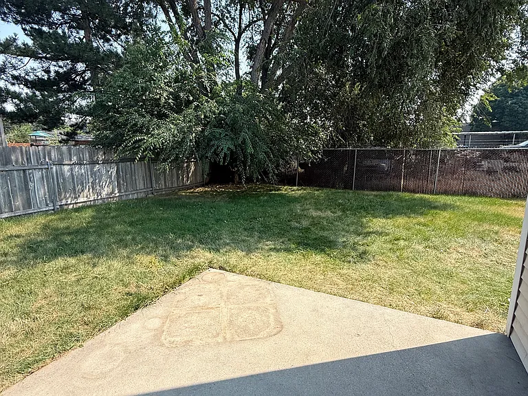 2280 S Salmon Ln — Photo 9