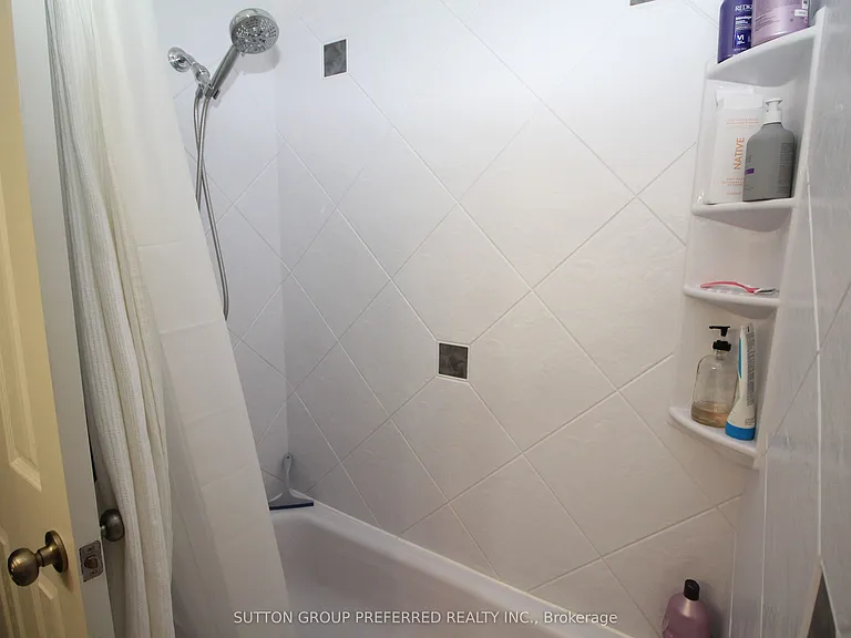 230 Clarke Rd #166 — Photo 18