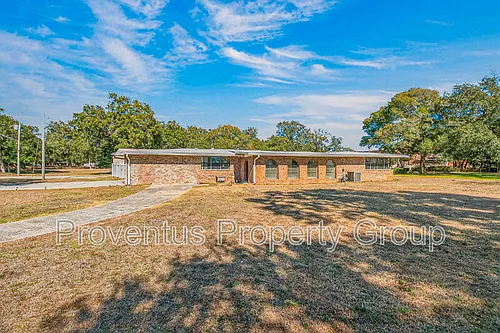 8 Manor Dr Photo 1