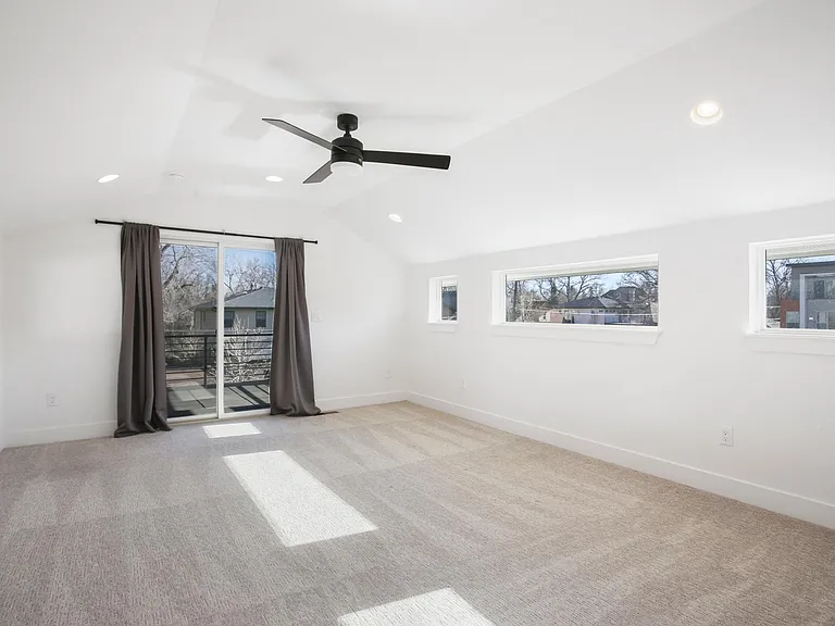 2134 S Josephine St — Photo 12