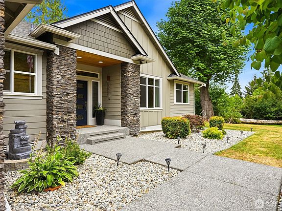 2nd image of 28613 74th Drive NE
