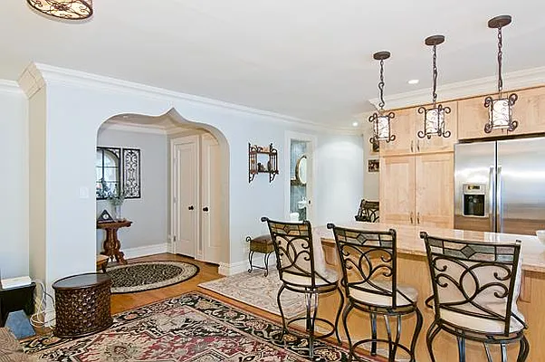 Sold by Bohemia Realty Group | media 17