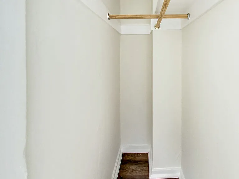 650 Ellis — Photo 37