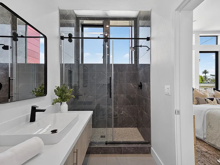 1204 S Orange Grove Ave — Photo 16