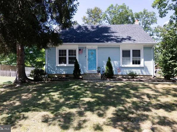 3 Eagle Ct, Sicklerville, NJ 08081