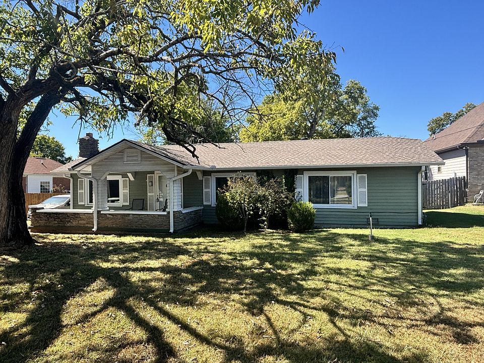 1st image of 1522 Saunders Ave