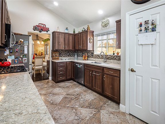5th image of 5413 Lochmor Ave