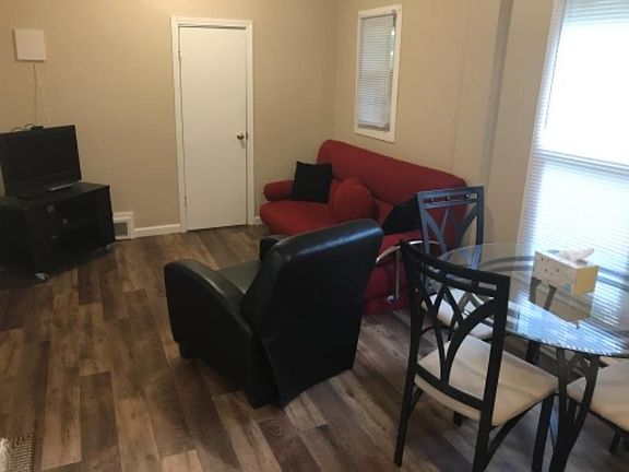 3rd image of 601 N Lafayette Blvd #B