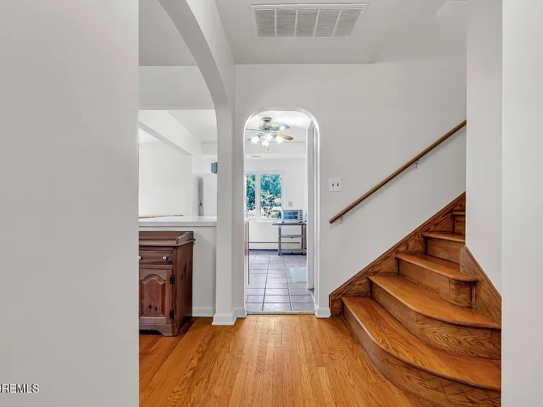 221 Harrison Ave — Photo 21
