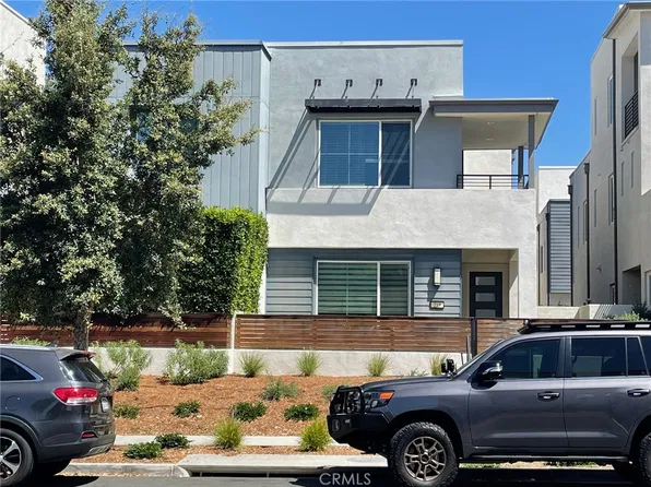 213 Paramount, Irvine, CA 92618