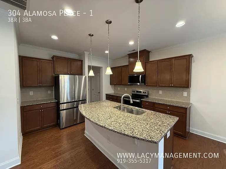 304 Alamosa Pl #1 — Photo 9
