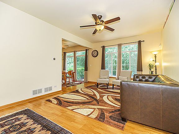 4th image of 1108 Coventry Cir