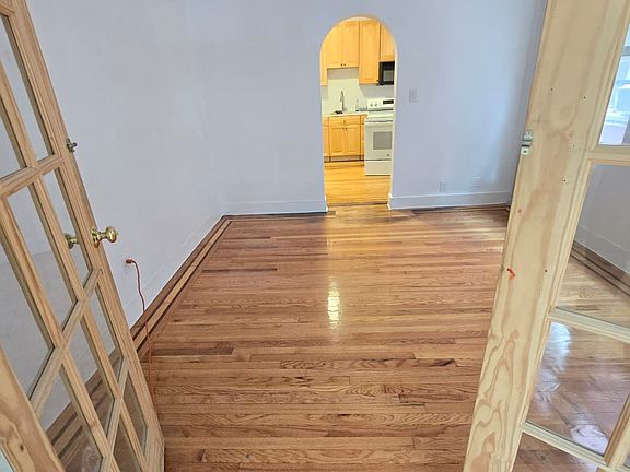 5th image of 1432 Taylor Ave Floor 1