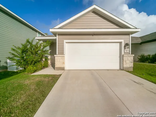 7827 Abbey Pl, San Antonio, TX 78218
