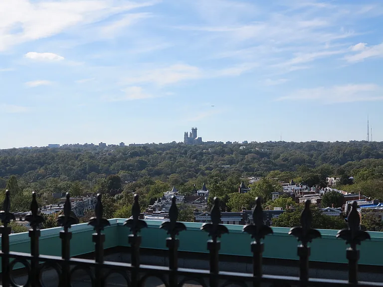 See the sights of DC from your window