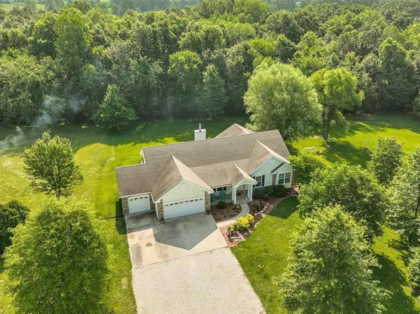 10 Riverside Ln, Troy, MO 63379