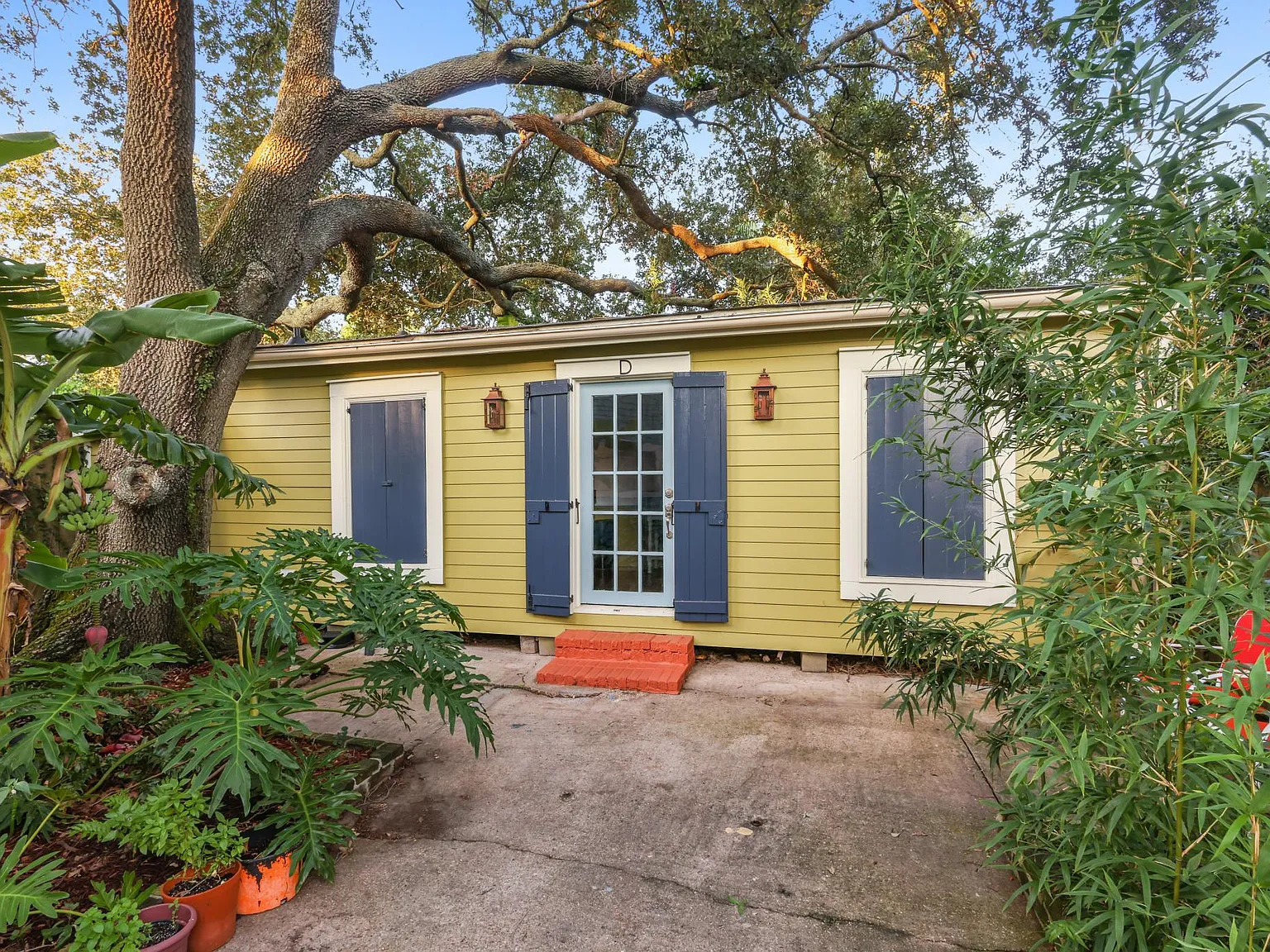 1217 Annette St — Photo 2