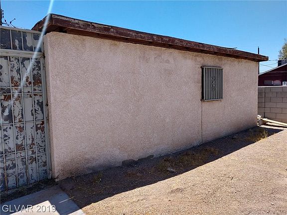 2nd image of 1165 Balzar Ave