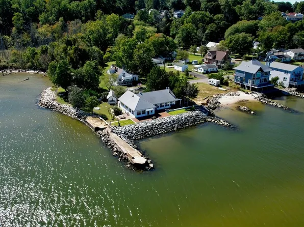 6598 Long Beach Dr, Saint Leonard, MD 20685