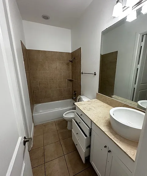 2nd Bathroom