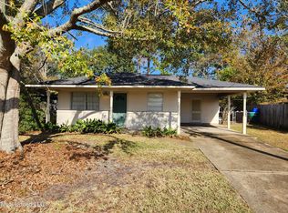 117 Roberts Cir, Ocean Springs, MS 39564