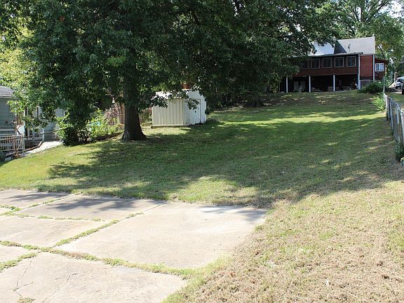 3rd image of 420 N Elizabeth Ave
