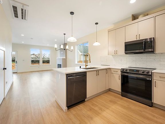 3rd image of 104 E 30th St