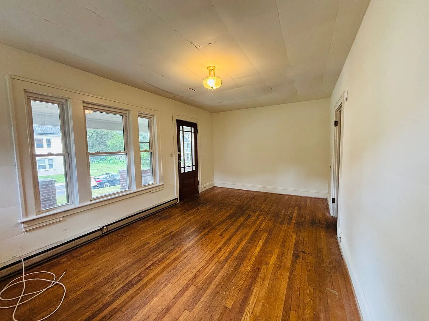 2 Bedroom 1 Bath Duplex — Photo 3