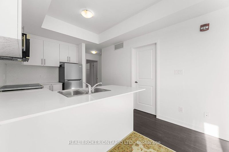 Toronto Townhouse for rent - 2 Bedrooms — photo 15