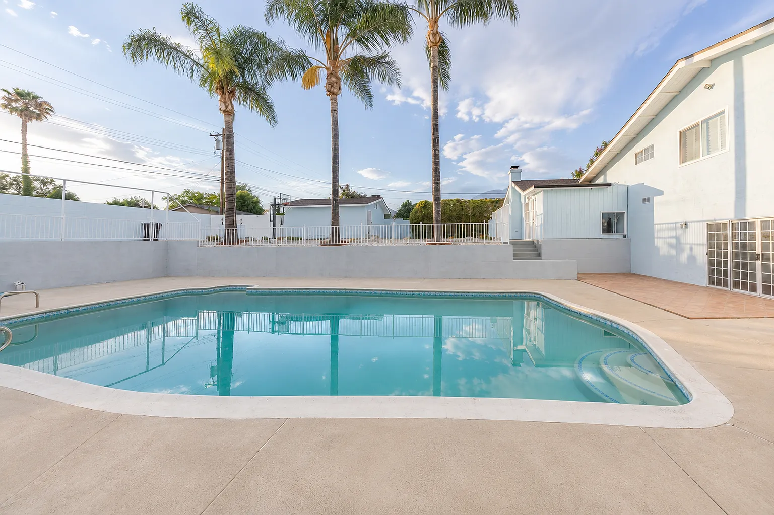 1623 N Vallejo Way — Photo 2