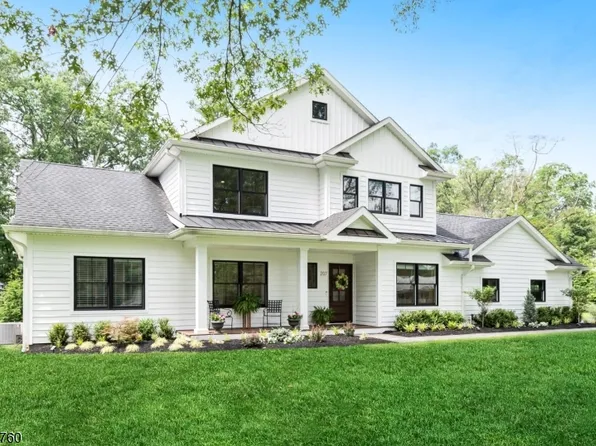 207 Henry Pl, Wyckoff Twp., NJ 07481