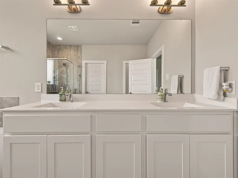 28419 Hazel Trl — Photo 35