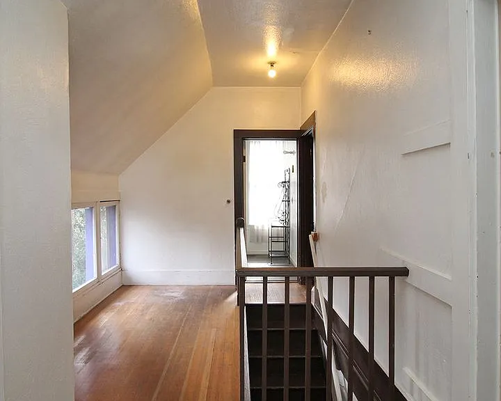 5112 SE Hawthorne Blvd — Photo 16
