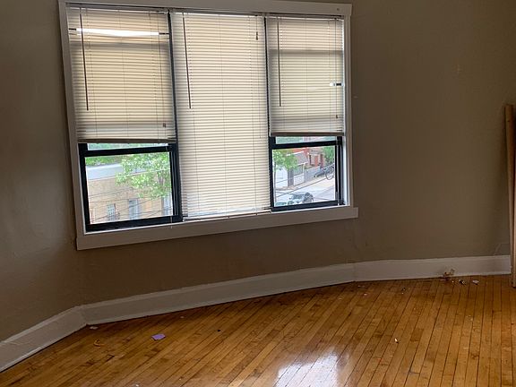 3rd image of 2409 S Hoyne Ave #301